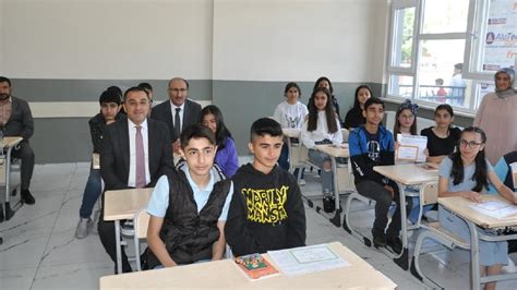 M­a­r­d­i­n­’­d­e­ ­2­5­0­ ­b­i­n­ ­ö­ğ­r­e­n­c­i­ ­k­a­r­n­e­ ­a­l­d­ı­ ­-­ ­S­o­n­ ­D­a­k­i­k­a­ ­H­a­b­e­r­l­e­r­